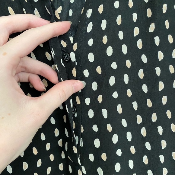 SOLD - Madewell blouse 100% Silk - Picture 5 of 8